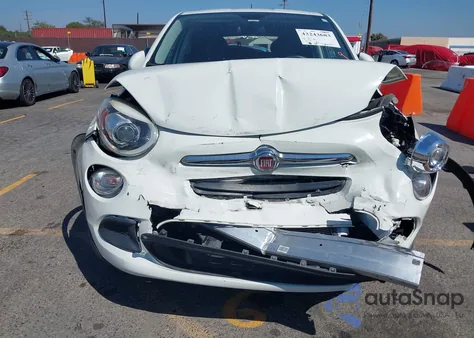 2016 Fiat 500X Easy z USA, uszkodzony, nr VIN ZFBCFYBT1GP514560